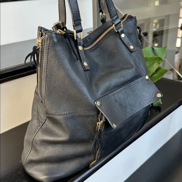 Kooba Genuine Leather  Shoulder Tote Bag, Soft Pebbled  Multi-Pocket Design - Picture 2 of 11